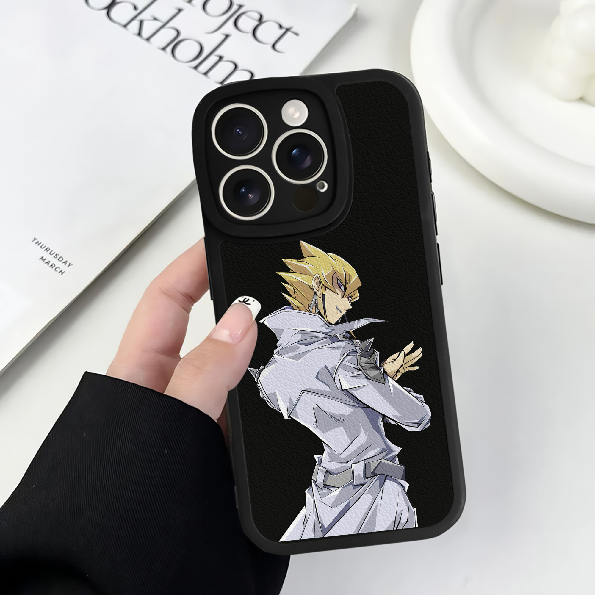 遊☆戯☆王 Yu-Gi-Oh! 【iPhone 16シリーズ対応】シリコンスマホケース（レザー調） 材質：シリコン